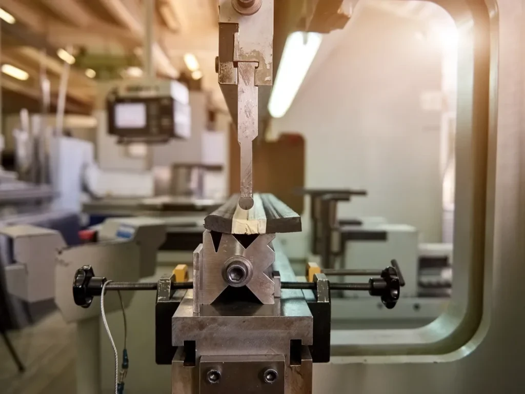 Lavorazione del titanio e dell'acciaio inossidabile